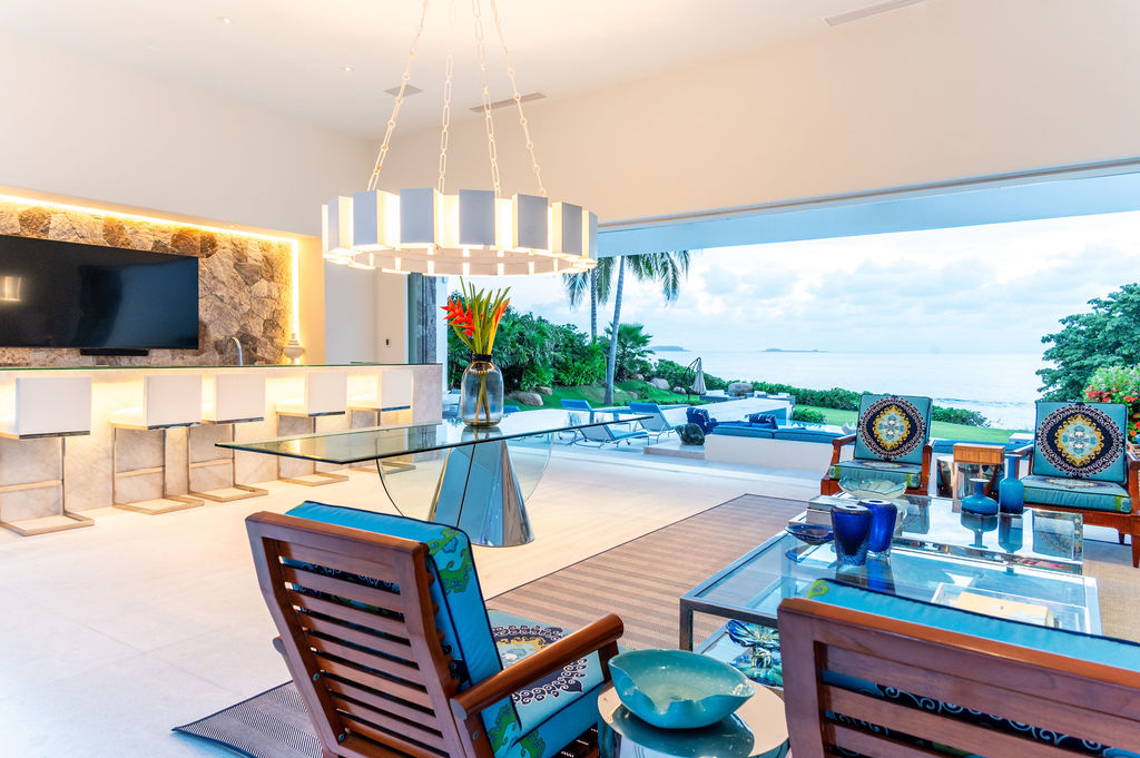 Open living with Pacific views